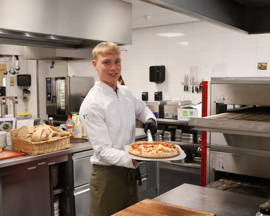 230418 header Pizzabakker 3